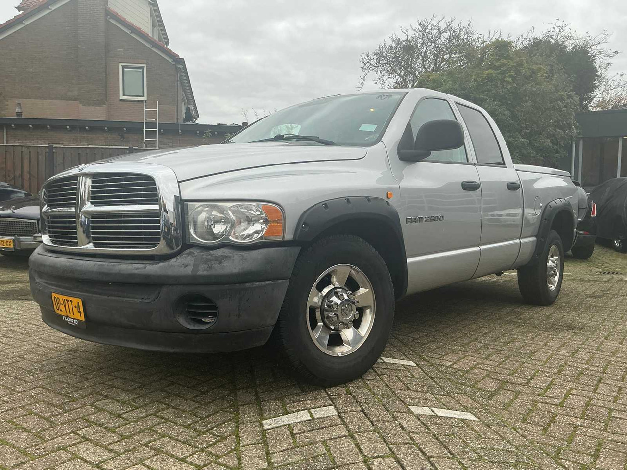 2004 DODGE RAM 2500 V8 5.7 02-VTT-4 - Kisteherautó: 1 kép. 2004 DODGE RAM 2500 V8 5.7 02-VTT-4 - Kisteherautó: 1 kép.