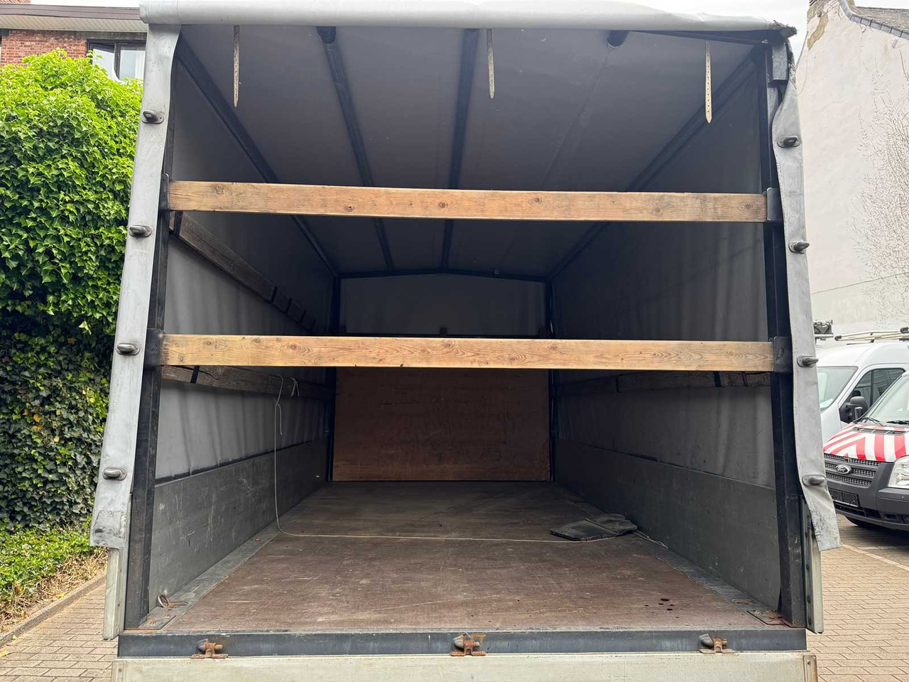 2004 PEUGEOT BOXER 2.8 DIESEL - Kisteherautó: 5 kép. 2004 PEUGEOT BOXER 2.8 DIESEL - Kisteherautó: 5 kép.