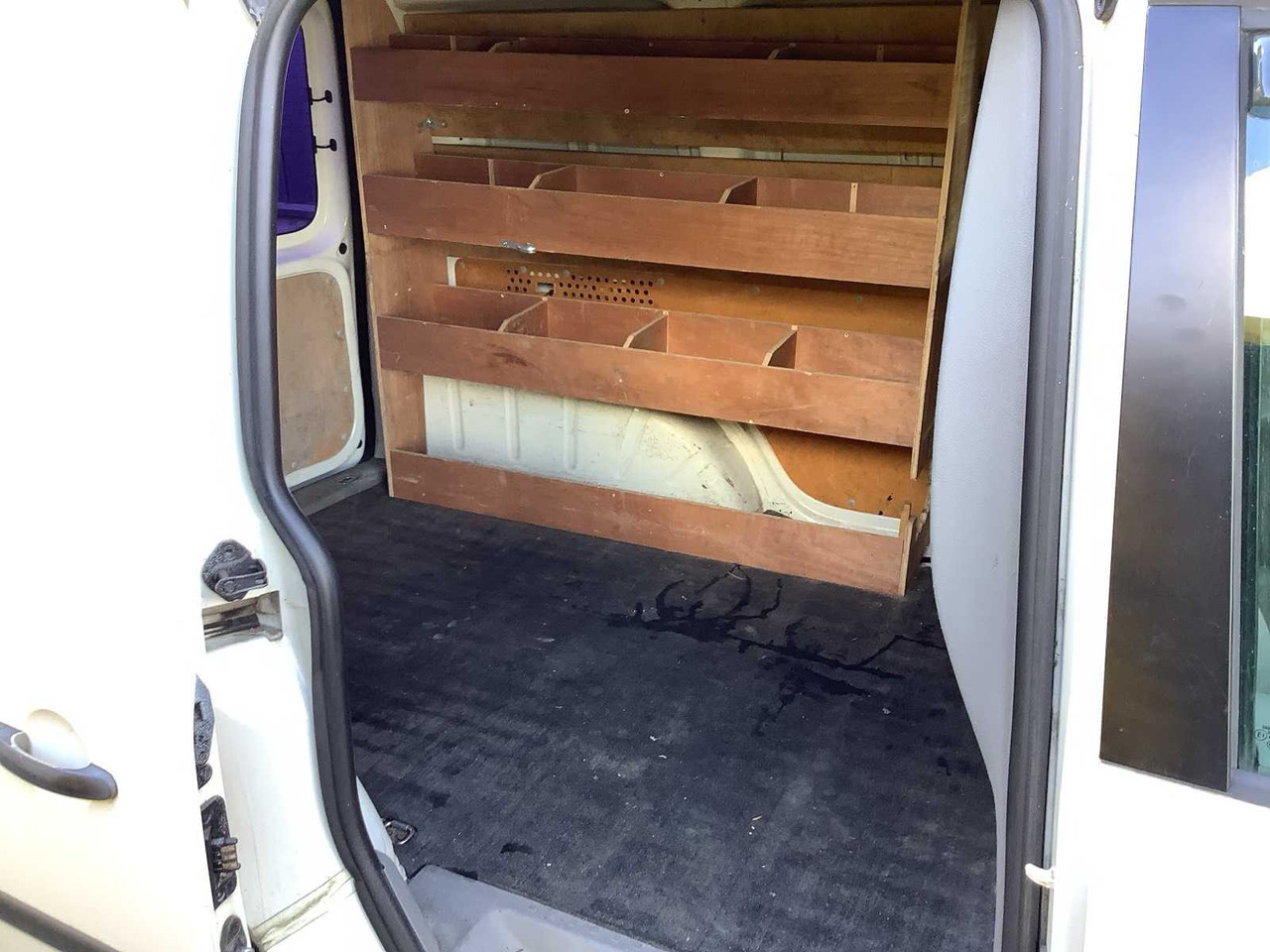 2004 - VOLKSWAGEN - CADDY - 2.0 SDI - COMMERCIAL VEHICLE - Kisteherautó: 5 kép. 2004 - VOLKSWAGEN - CADDY - 2.0 SDI - COMMERCIAL VEHICLE - Kisteherautó: 5 kép.