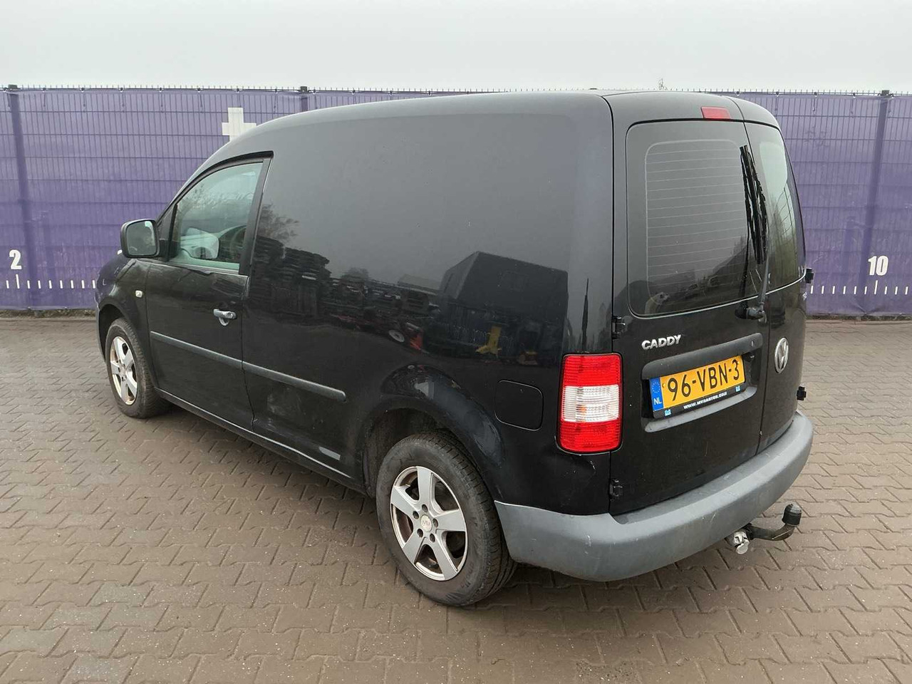 2006 - VOLKSWAGEN - CADDY - 1.9 TDI - COMMERCIAL VEHICLE - Kisteherautó: 3 kép. 2006 - VOLKSWAGEN - CADDY - 1.9 TDI - COMMERCIAL VEHICLE - Kisteherautó: 3 kép.