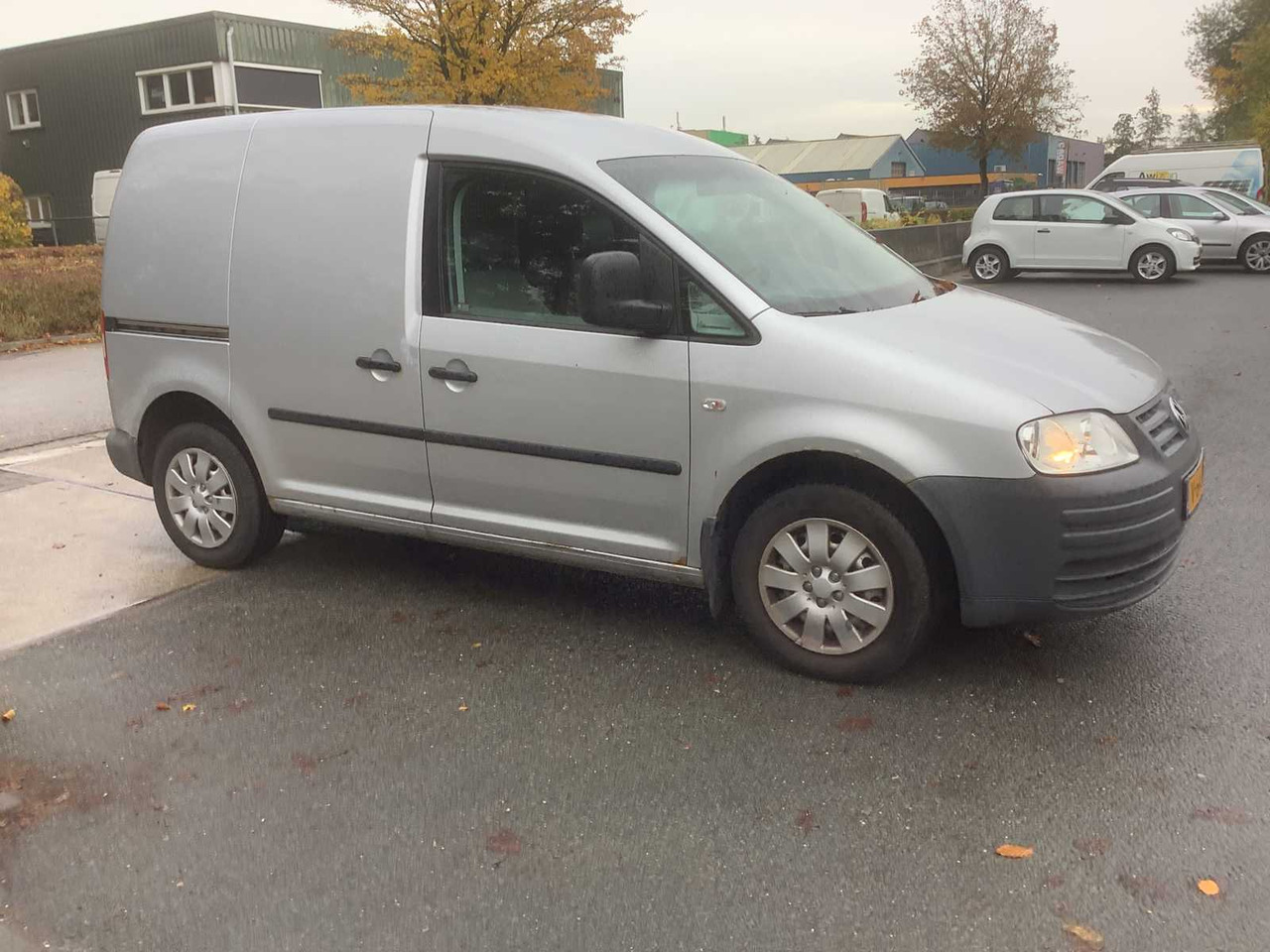 2009 VOLKSWAGEN CADDY 2.0 CNG COMMERCIAL VEHICLE - Kisteherautó: 2 kép. 2009 VOLKSWAGEN CADDY 2.0 CNG COMMERCIAL VEHICLE - Kisteherautó: 2 kép.