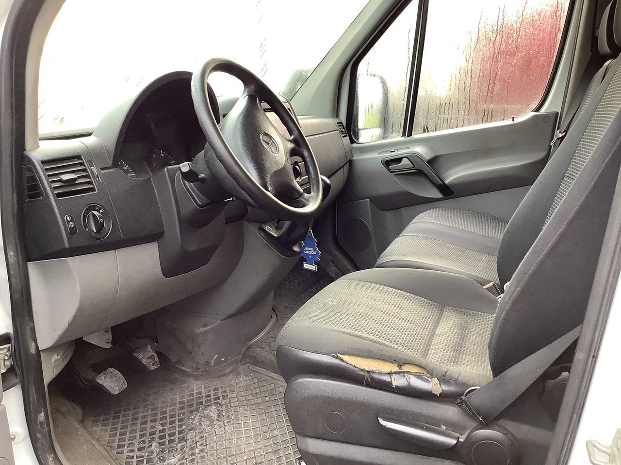 2011 MERCEDES-BENZ SPRINTER VAN - Kisteherautó: 5 kép. 2011 MERCEDES-BENZ SPRINTER VAN - Kisteherautó: 5 kép.