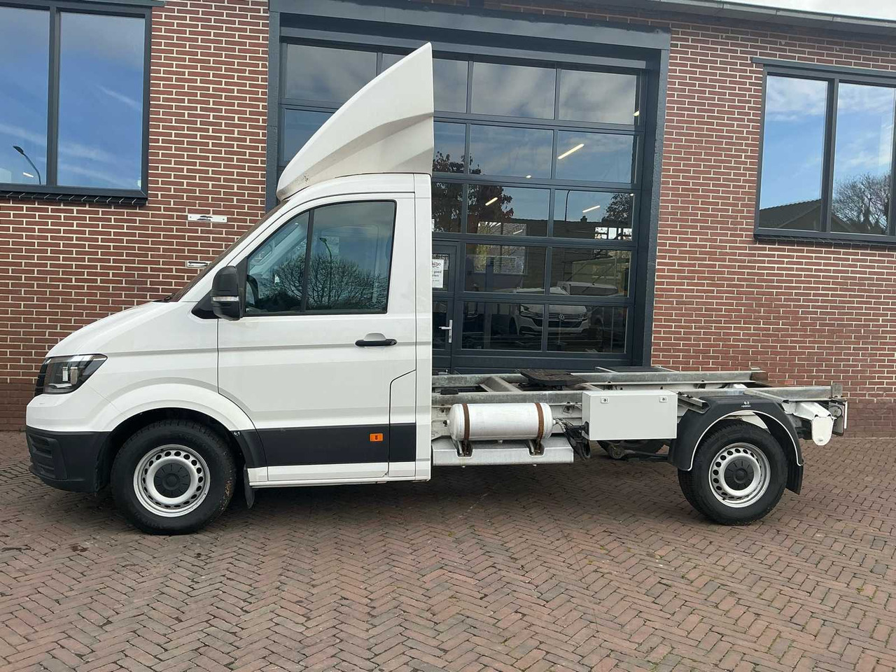2018 VOLKSWAGEN CRAFTER SZN1E BE TRACTOR - Kisteherautó: 2 kép. 2018 VOLKSWAGEN CRAFTER SZN1E BE TRACTOR - Kisteherautó: 2 kép.
