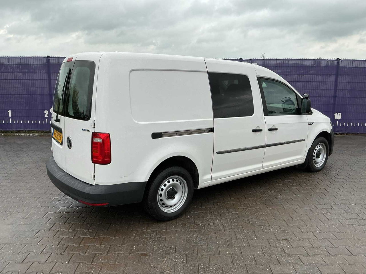 2019 - VOLKSWAGEN - CADDY - 1.4 TGI L2H1 ECOFUEL - CNG/NATURAL GAS/PETROL - COMMERCIAL VEHICLE - Kisteherautó: 4 kép. 2019 - VOLKSWAGEN - CADDY - 1.4 TGI L2H1 ECOFUEL - CNG/NATURAL GAS/PETROL - COMMERCIAL VEHICLE - Kisteherautó: 4 kép.