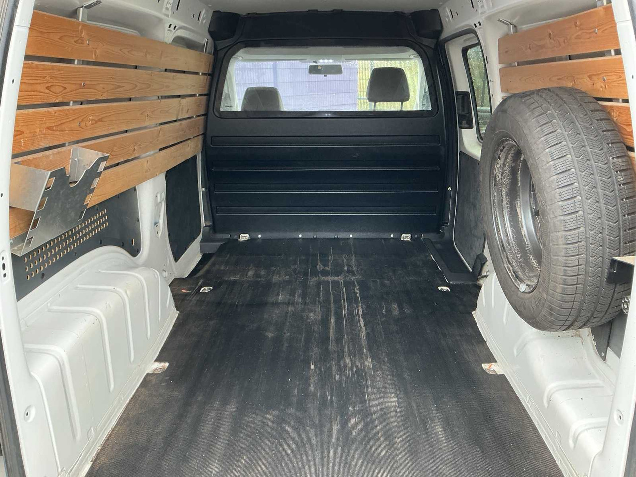 2019 - VOLKSWAGEN - CADDY - 1.4 TGI L2H1 ECOFUEL - CNG/NATURAL GAS/PETROL - COMMERCIAL VEHICLE - Kisteherautó: 5 kép. 2019 - VOLKSWAGEN - CADDY - 1.4 TGI L2H1 ECOFUEL - CNG/NATURAL GAS/PETROL - COMMERCIAL VEHICLE - Kisteherautó: 5 kép.