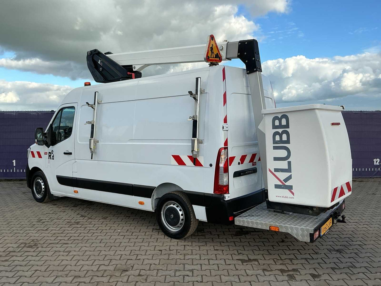 2020 - RENAULT - MASTER - T35 2.3 DCI L2H2 - COMMERCIAL VEHICLE/TRUCK-MOUNTED AERIAL PLATFORM 12.5M - Kisteherautó: 3 kép. 2020 - RENAULT - MASTER - T35 2.3 DCI L2H2 - COMMERCIAL VEHICLE/TRUCK-MOUNTED AERIAL PLATFORM 12.5M - Kisteherautó: 3 kép.