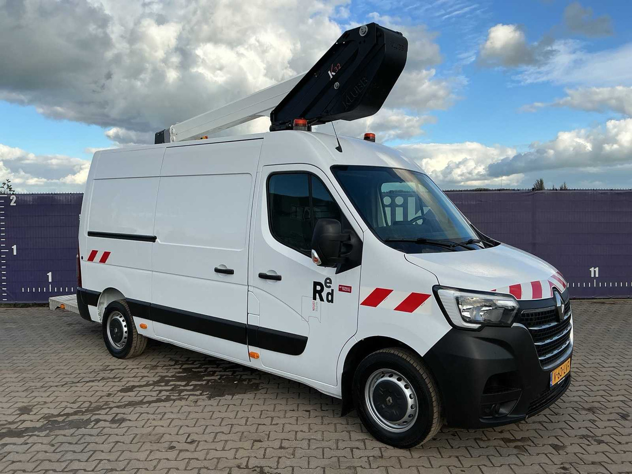 2020 - RENAULT - MASTER - T35 2.3 DCI L2H2 - COMMERCIAL VEHICLE/TRUCK-MOUNTED AERIAL PLATFORM 12.5M - Kisteherautó: 2 kép. 2020 - RENAULT - MASTER - T35 2.3 DCI L2H2 - COMMERCIAL VEHICLE/TRUCK-MOUNTED AERIAL PLATFORM 12.5M - Kisteherautó: 2 kép.