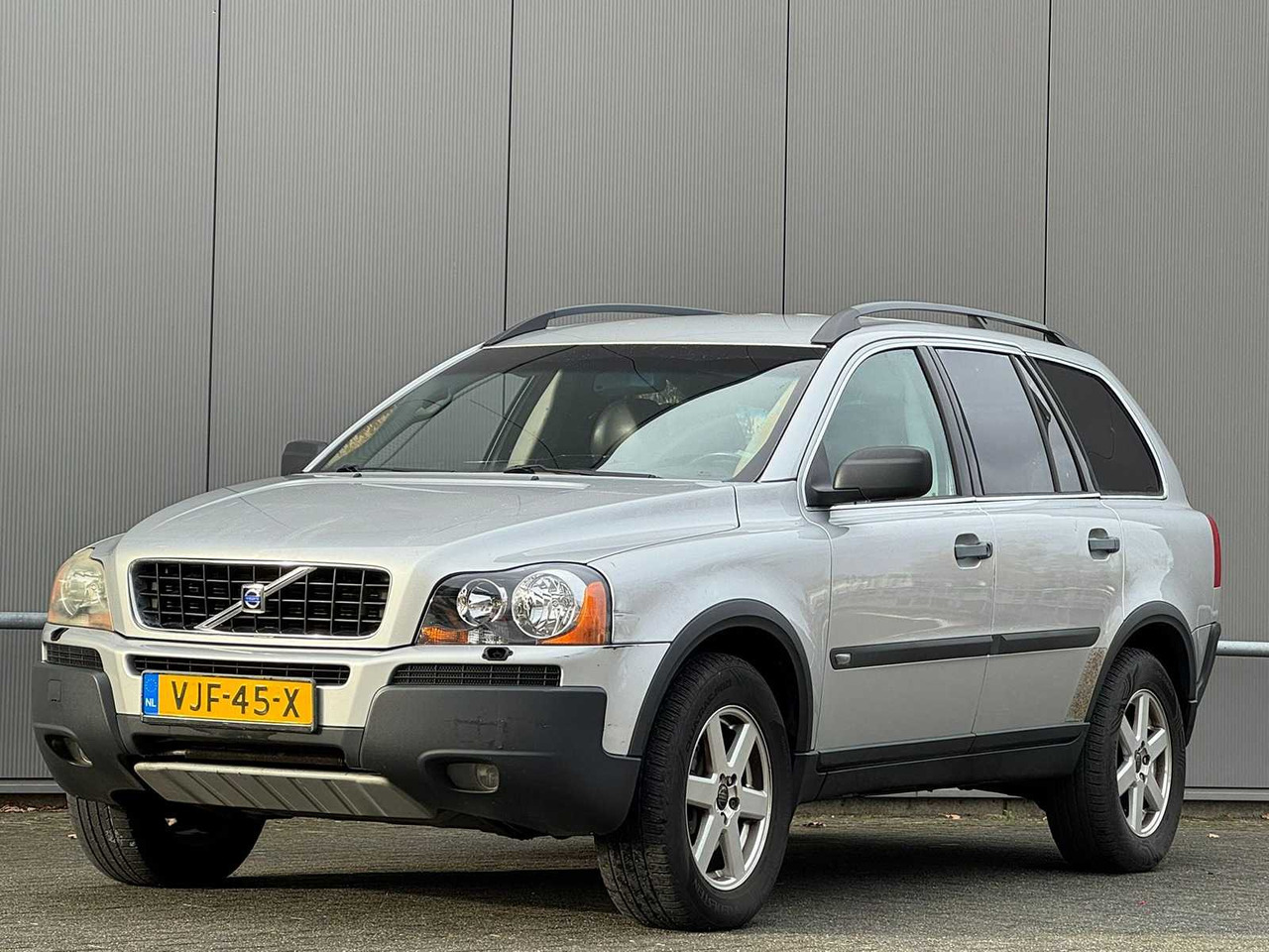 VOLVO - XC90 - 2004 - VJF-45-X- GREY LICENSE PLATE - Kisteherautó: 1 kép. VOLVO - XC90 - 2004 - VJF-45-X- GREY LICENSE PLATE - Kisteherautó: 1 kép.