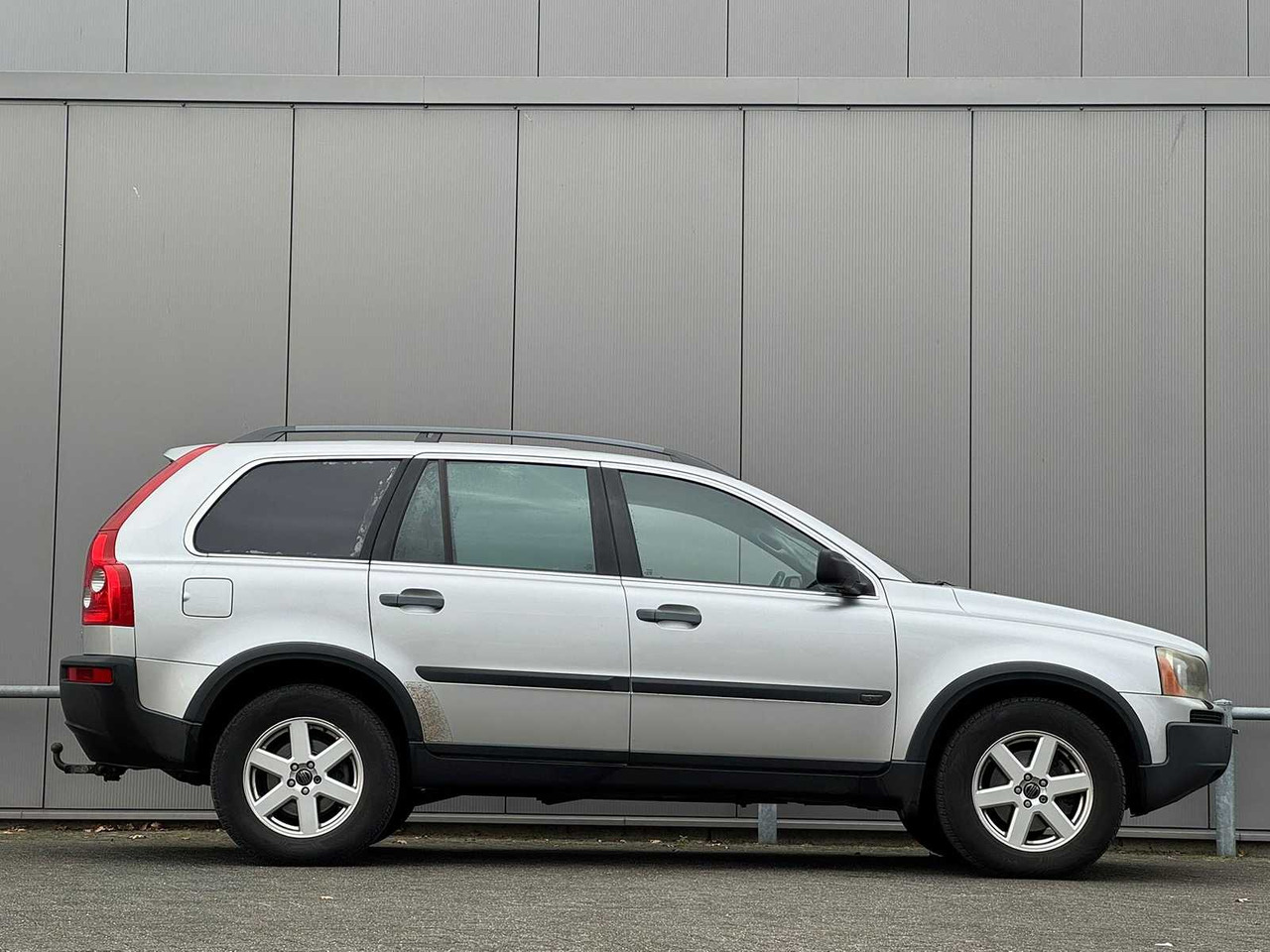 VOLVO - XC90 - 2004 - VJF-45-X- GREY LICENSE PLATE - Kisteherautó: 3 kép. VOLVO - XC90 - 2004 - VJF-45-X- GREY LICENSE PLATE - Kisteherautó: 3 kép.