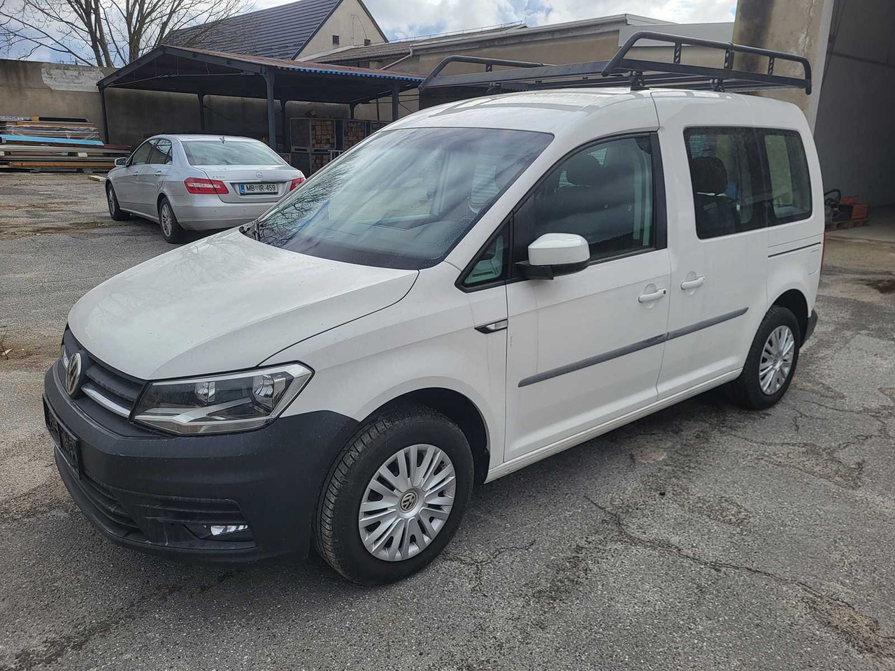 VW - 2018 - CADDY 2.0 TDI - VAN - Kisteherautó: 1 kép. VW - 2018 - CADDY 2.0 TDI - VAN - Kisteherautó: 1 kép.