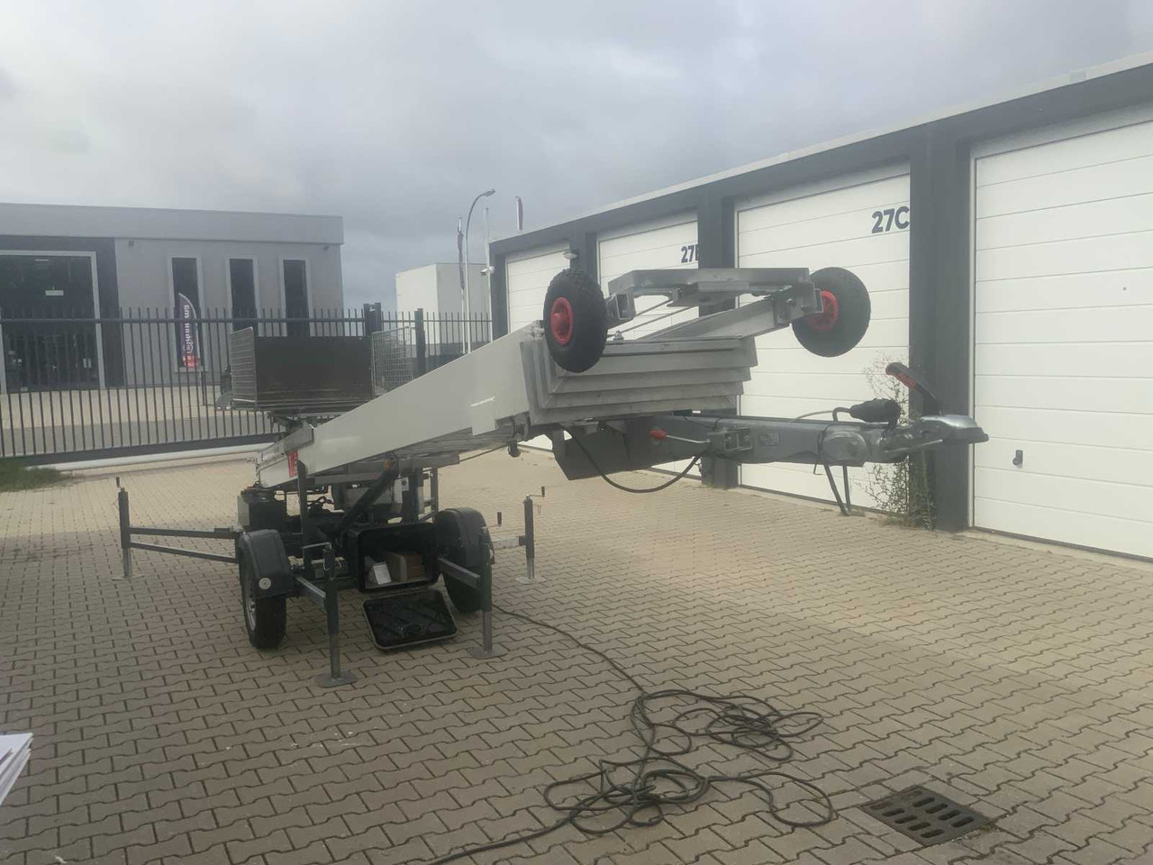 Klaas Toplight21 - Emelő: 4 kép. Klaas Toplight21 - Emelő: 4 kép.