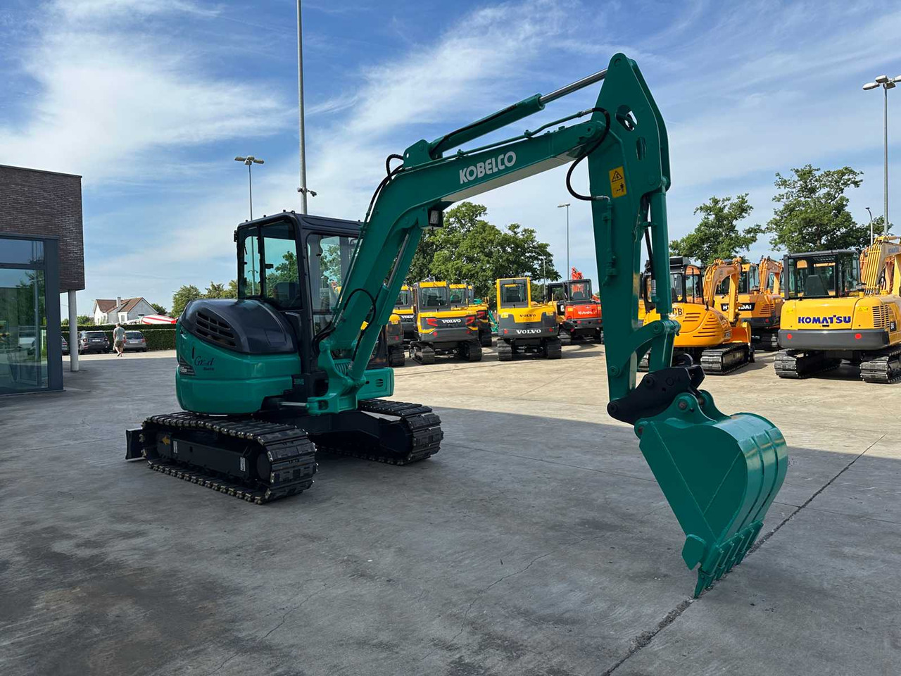 Kobelco SK55SRX-6 - Lánctalpas kotró: 3 kép. Kobelco SK55SRX-6 - Lánctalpas kotró: 3 kép.