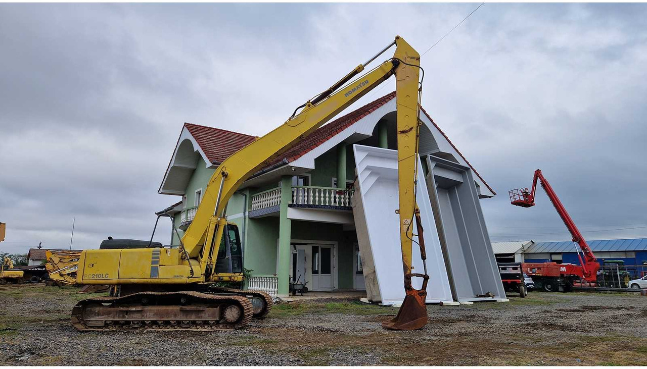 Komatsu 2002 KOMATSU PC 210 LC LONG REACH TRACKED EXCAVATOR - Lánctalpas kotró: 4 kép. Komatsu 2002 KOMATSU PC 210 LC LONG REACH TRACKED EXCAVATOR - Lánctalpas kotró: 4 kép.