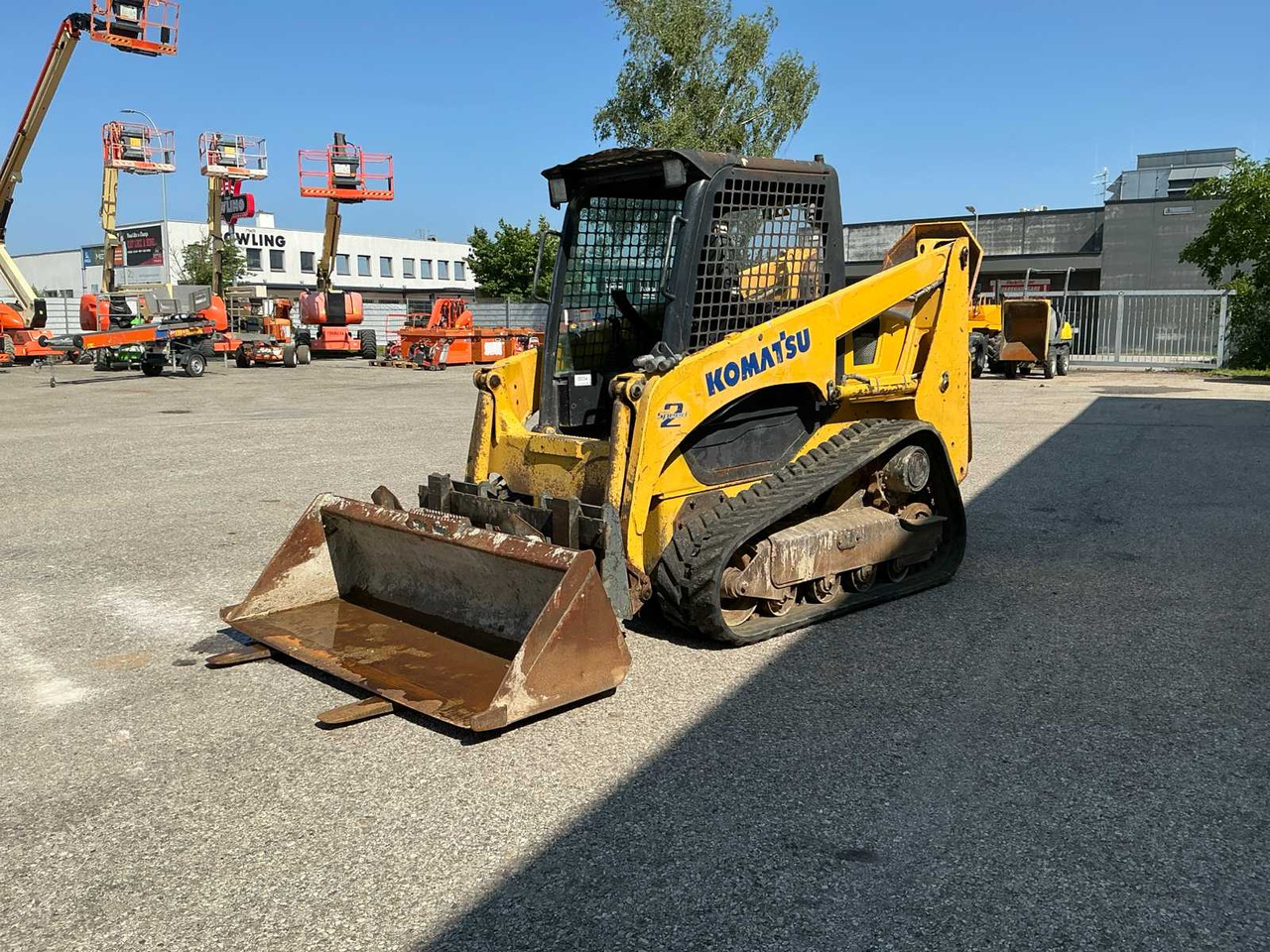 Komatsu CK 20-1 - Mini homlokrakodó: 2 kép. Komatsu CK 20-1 - Mini homlokrakodó: 2 kép.