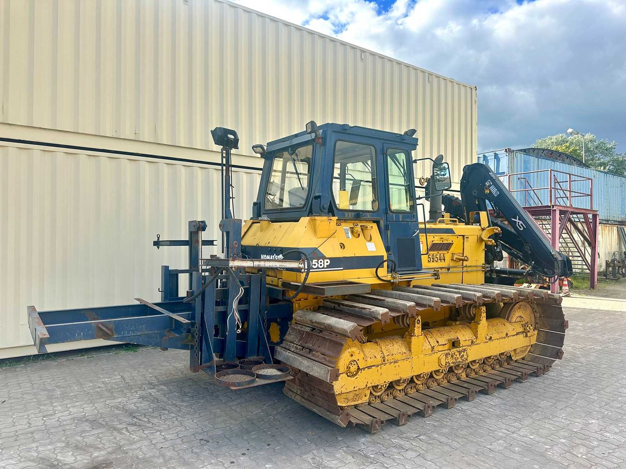 Komatsu D58P-1 mit Hiab Kran - Buldózer: 4 kép. Komatsu D58P-1 mit Hiab Kran - Buldózer: 4 kép.