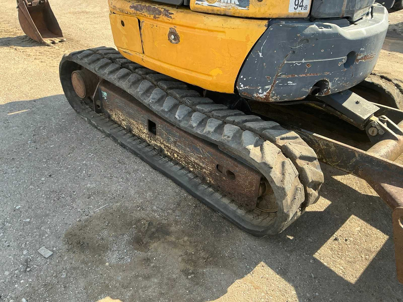 Minikotró Komatsu PC 27 MR-2: 20 kép.