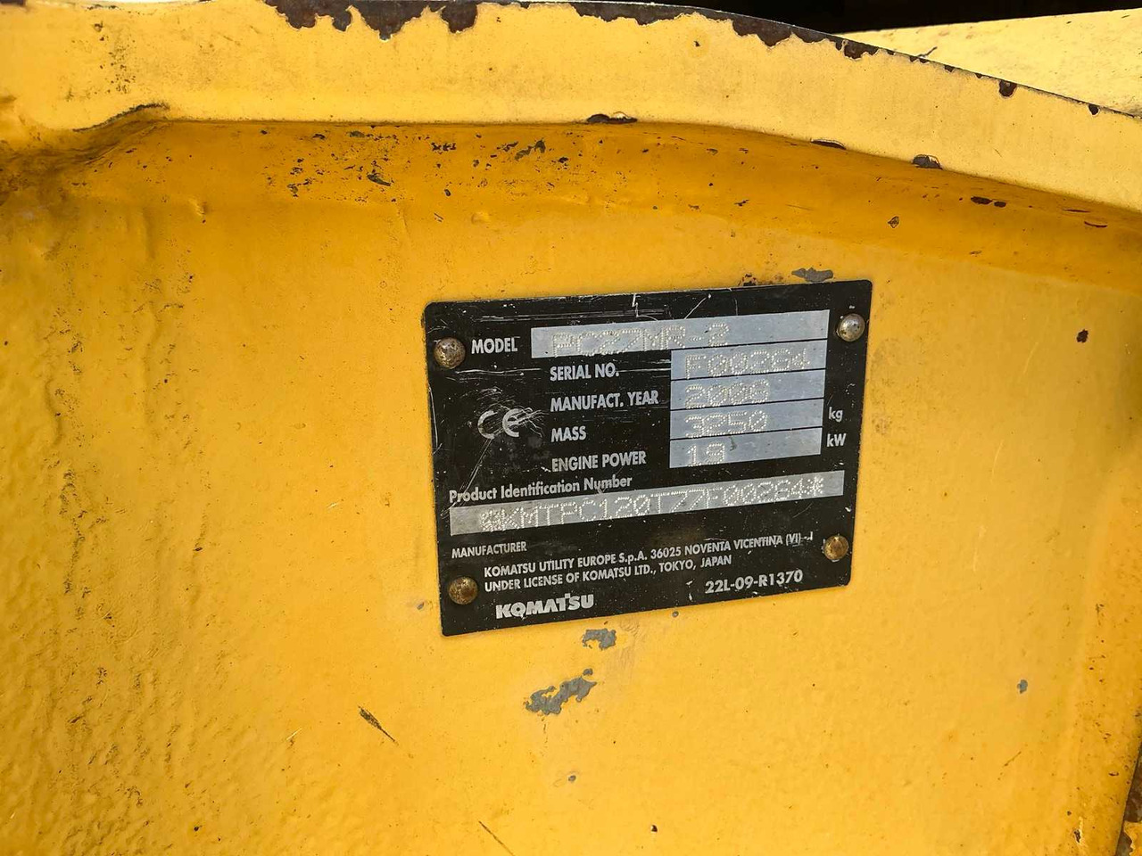 Minikotró Komatsu PC 27 MR-2: 14 kép.