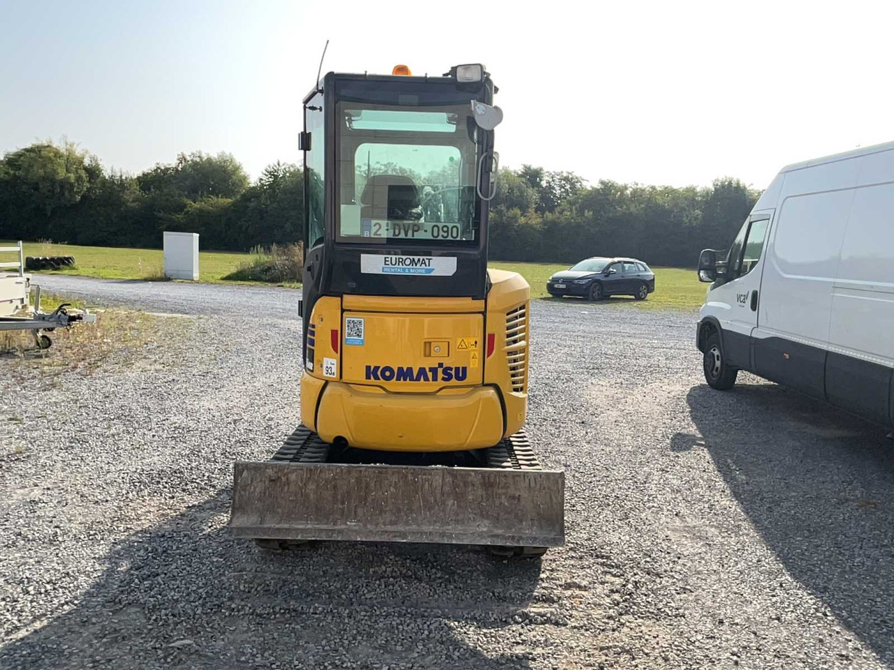 Komatsu PC26MR-5 - Minikotró: 5 kép. Komatsu PC26MR-5 - Minikotró: 5 kép.