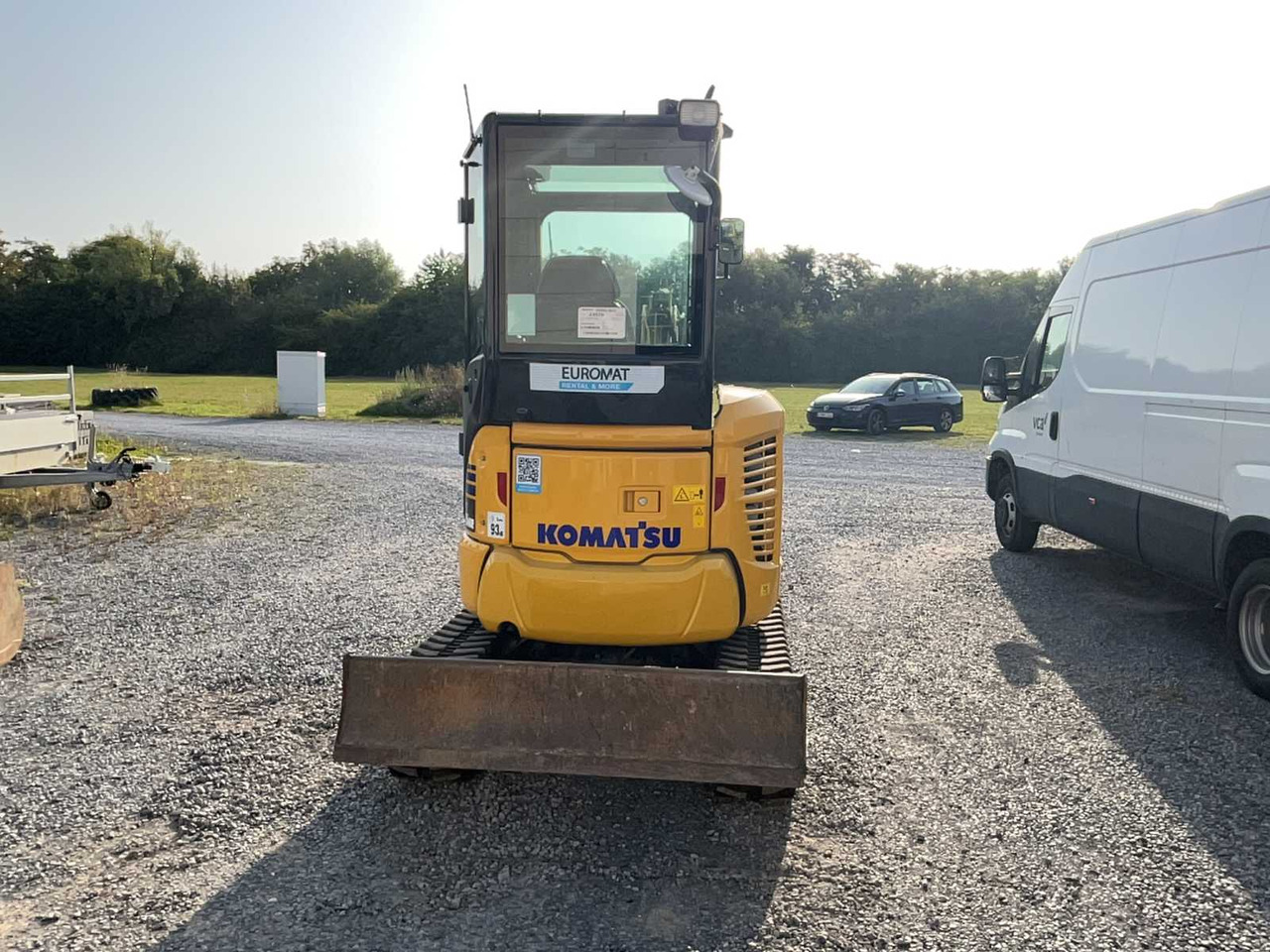 Komatsu PC26MR-5 - Minikotró: 5 kép. Komatsu PC26MR-5 - Minikotró: 5 kép.