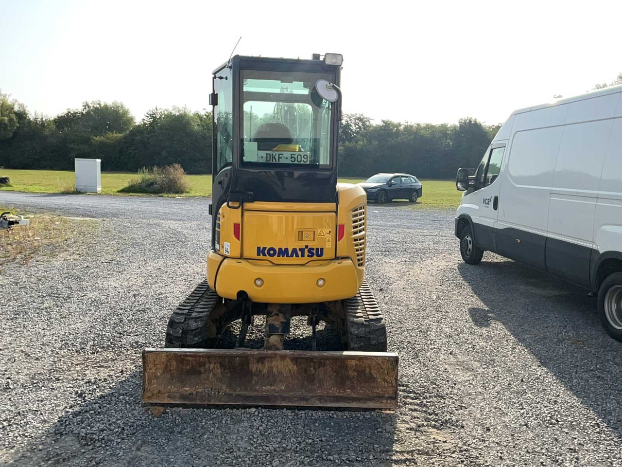 Komatsu PC35MR-5 - Minikotró: 5 kép. Komatsu PC35MR-5 - Minikotró: 5 kép.