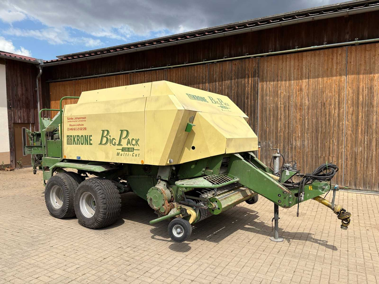 Krone Big Pack 120-80 Multi-Cut - Kocka bálázó: 3 kép. Krone Big Pack 120-80 Multi-Cut - Kocka bálázó: 3 kép.