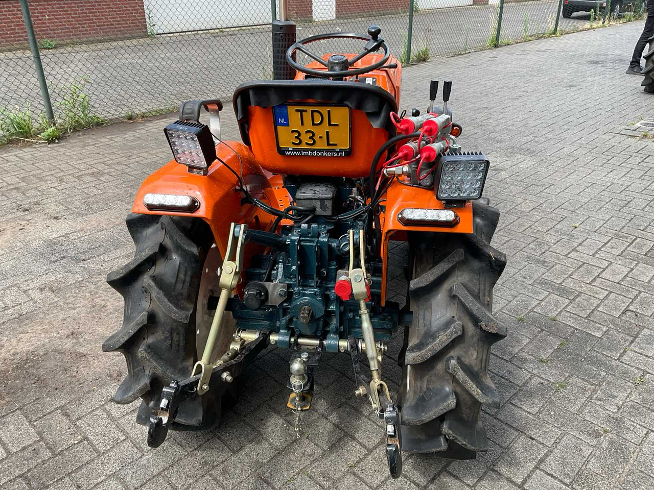 Kubota B1500DT - Kistraktor: 4 kép. Kubota B1500DT - Kistraktor: 4 kép.