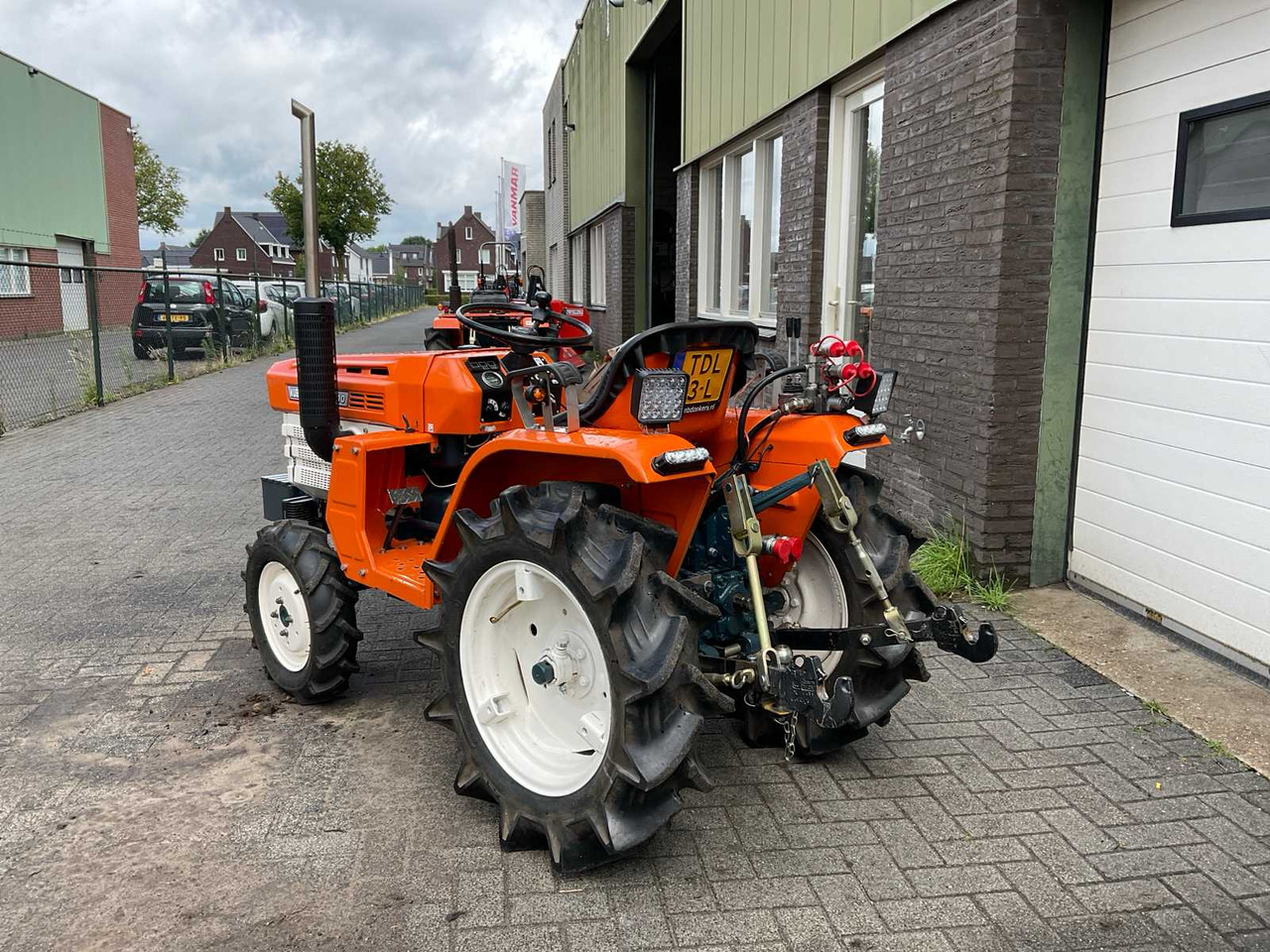 Kubota B1500DT - Kistraktor: 3 kép. Kubota B1500DT - Kistraktor: 3 kép.