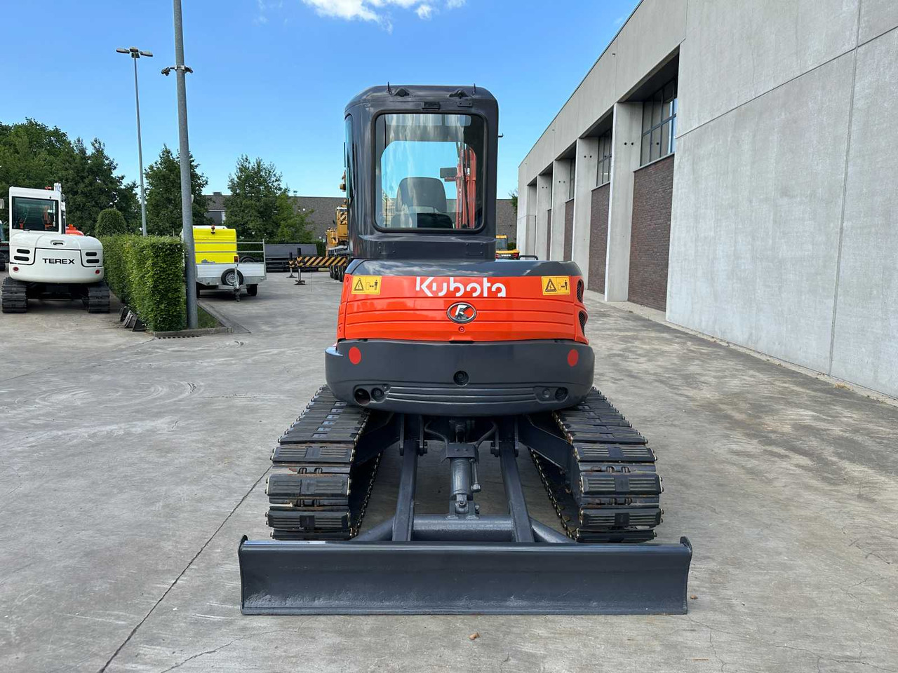 Kubota KX155-3 - Lánctalpas kotró: 5 kép. Kubota KX155-3 - Lánctalpas kotró: 5 kép.