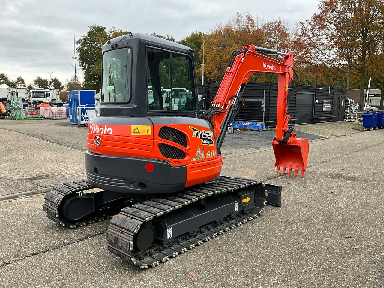 Kubota KX155-3SZ - Lánctalpas kotró: 5 kép. Kubota KX155-3SZ - Lánctalpas kotró: 5 kép.