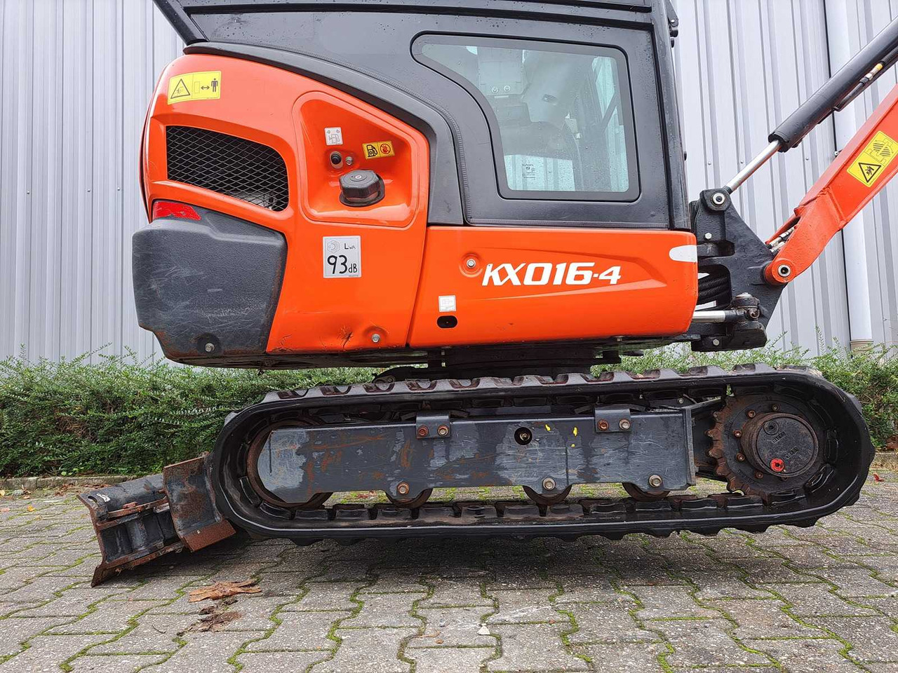 Kubota KX16-04 - Minikotró: 5 kép. Kubota KX16-04 - Minikotró: 5 kép.