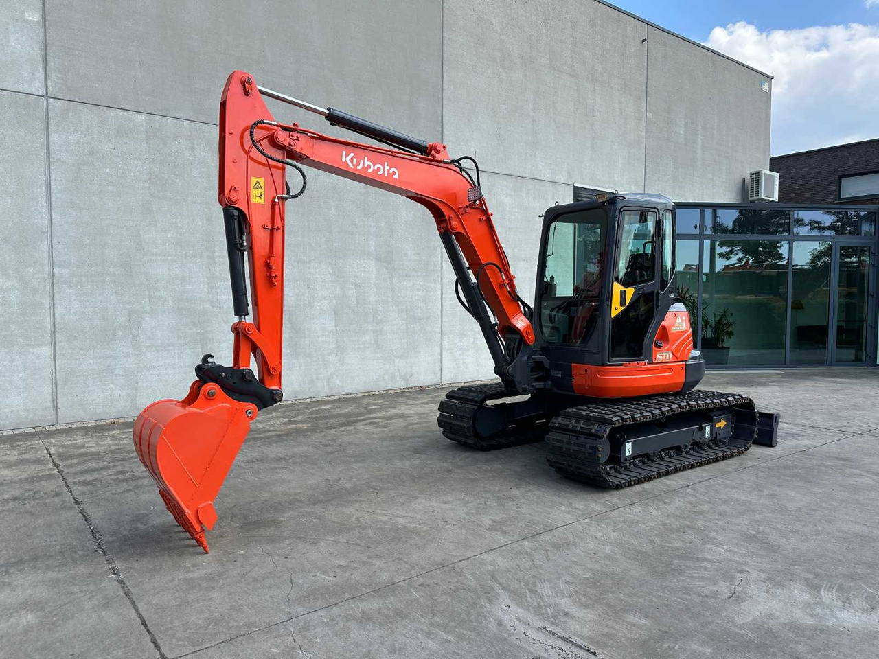 Kubota KX161-3 - Lánctalpas kotró: 1 kép. Kubota KX161-3 - Lánctalpas kotró: 1 kép.