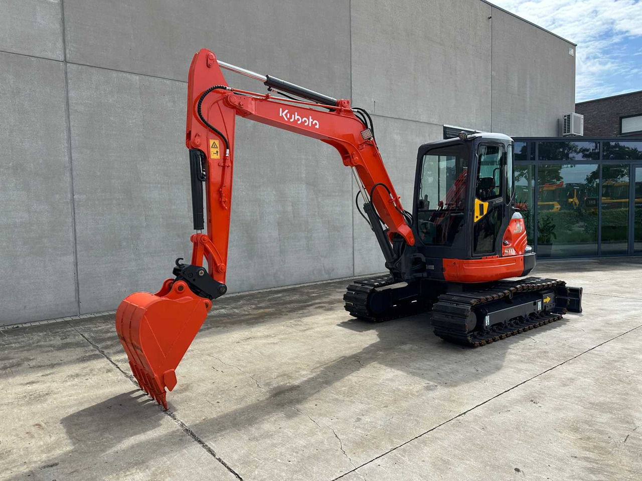Kubota KX161-3 - Lánctalpas kotró: 1 kép. Kubota KX161-3 - Lánctalpas kotró: 1 kép.
