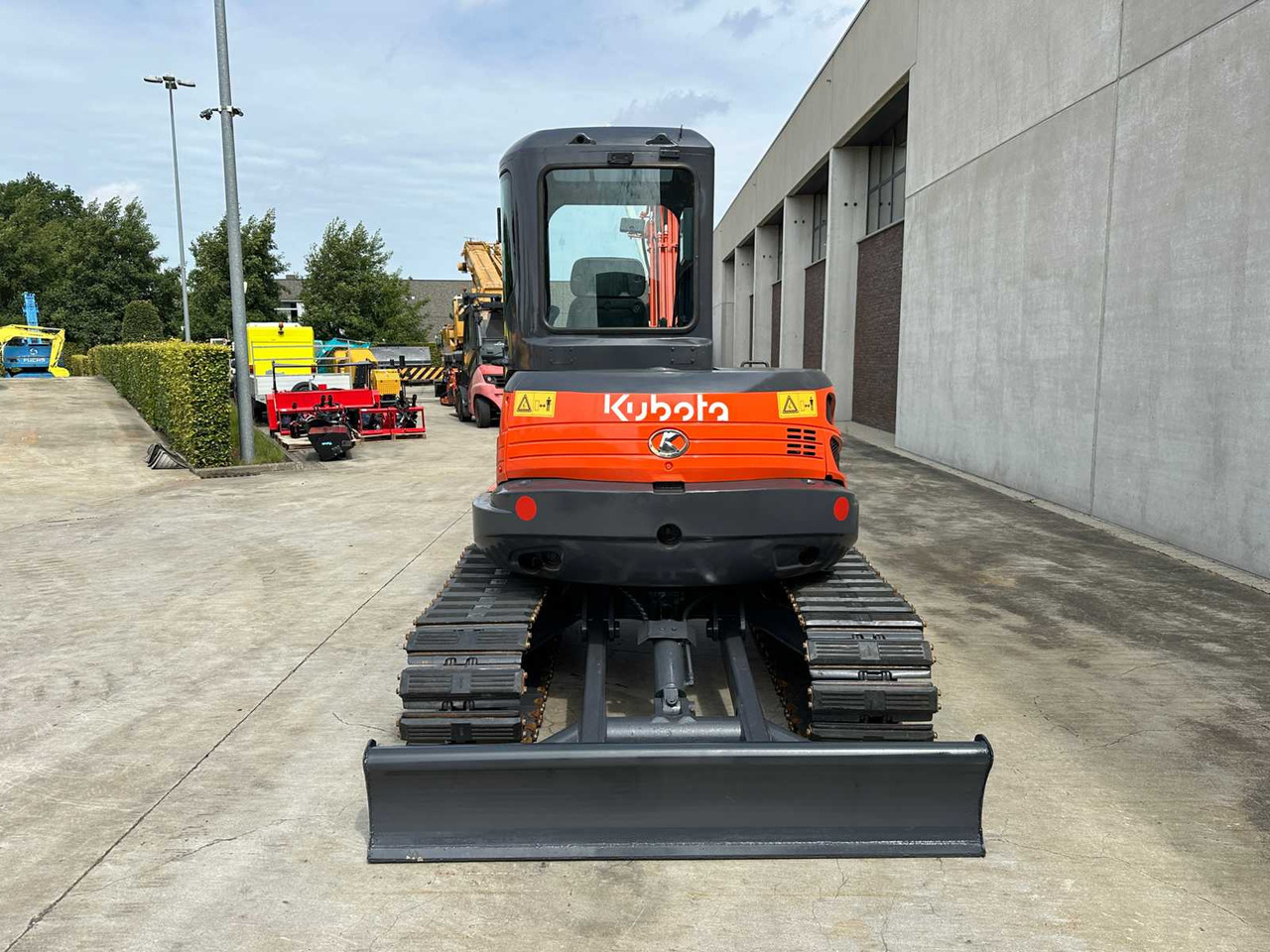 Kubota KX161-3 - Lánctalpas kotró: 5 kép. Kubota KX161-3 - Lánctalpas kotró: 5 kép.