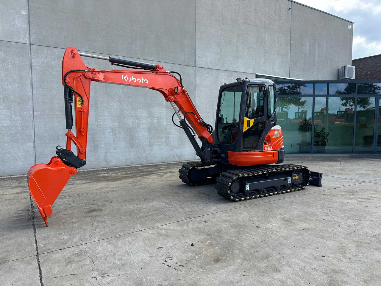 Kubota KX161-3 SZ - Lánctalpas kotró: 1 kép. Kubota KX161-3 SZ - Lánctalpas kotró: 1 kép.