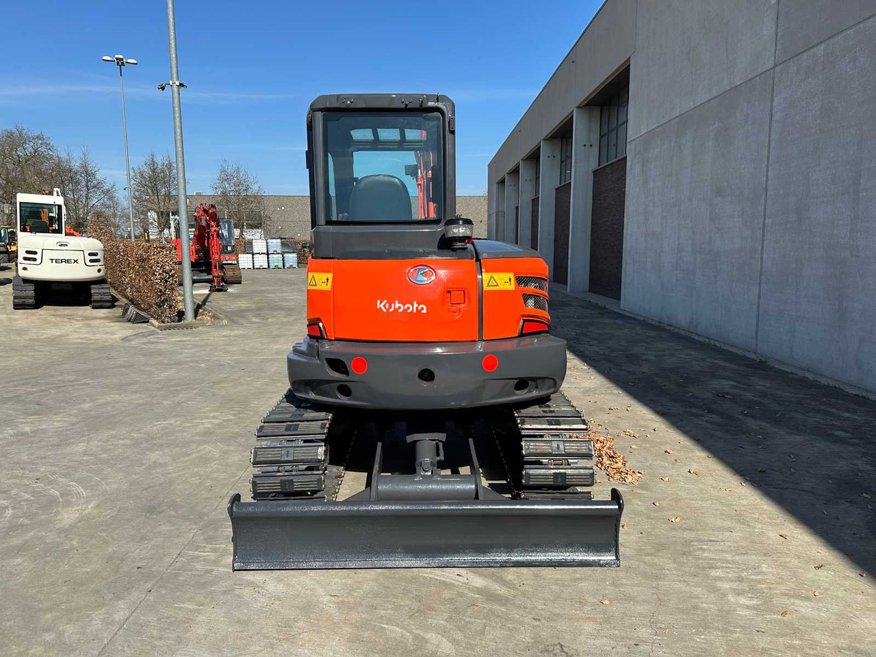 Kubota KX165-5 - Lánctalpas kotró: 5 kép. Kubota KX165-5 - Lánctalpas kotró: 5 kép.