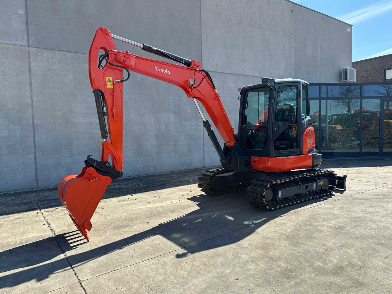 Kubota KX165-5 - Lánctalpas kotró: 1 kép. Kubota KX165-5 - Lánctalpas kotró: 1 kép.