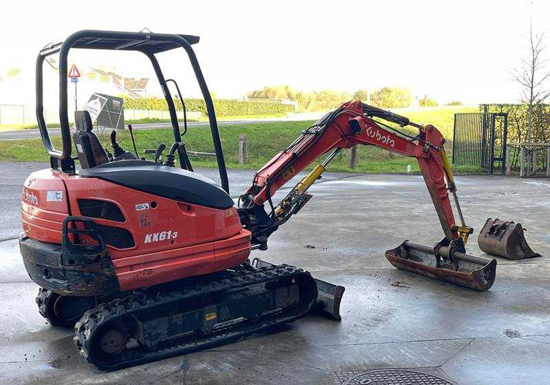 Kubota KX61-3 - Lánctalpas kotró: 5 kép. Kubota KX61-3 - Lánctalpas kotró: 5 kép.