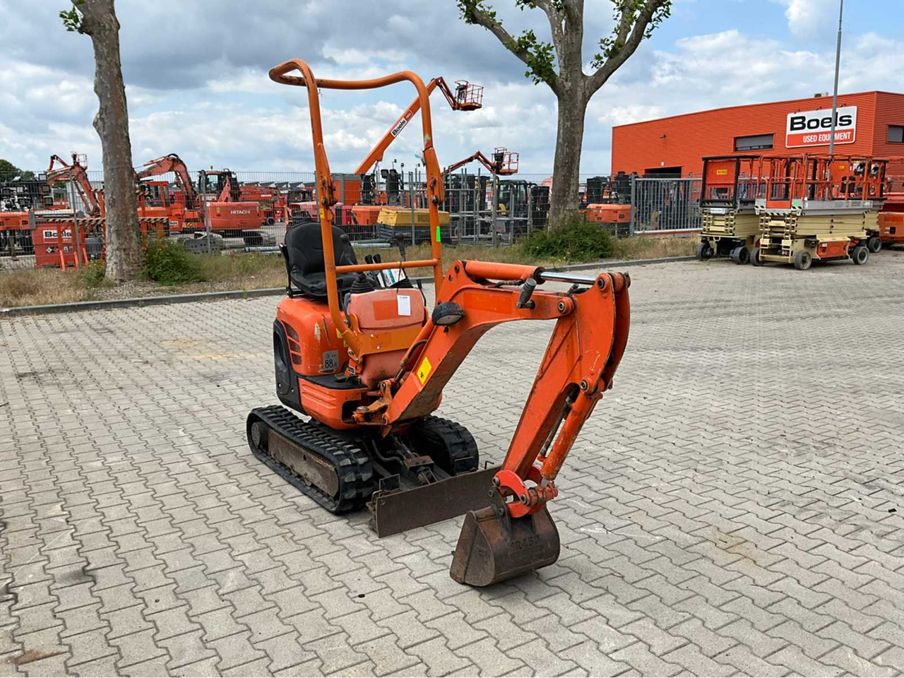 Kubota U10-3 VHG - Minikotró: 4 kép. Kubota U10-3 VHG - Minikotró: 4 kép.