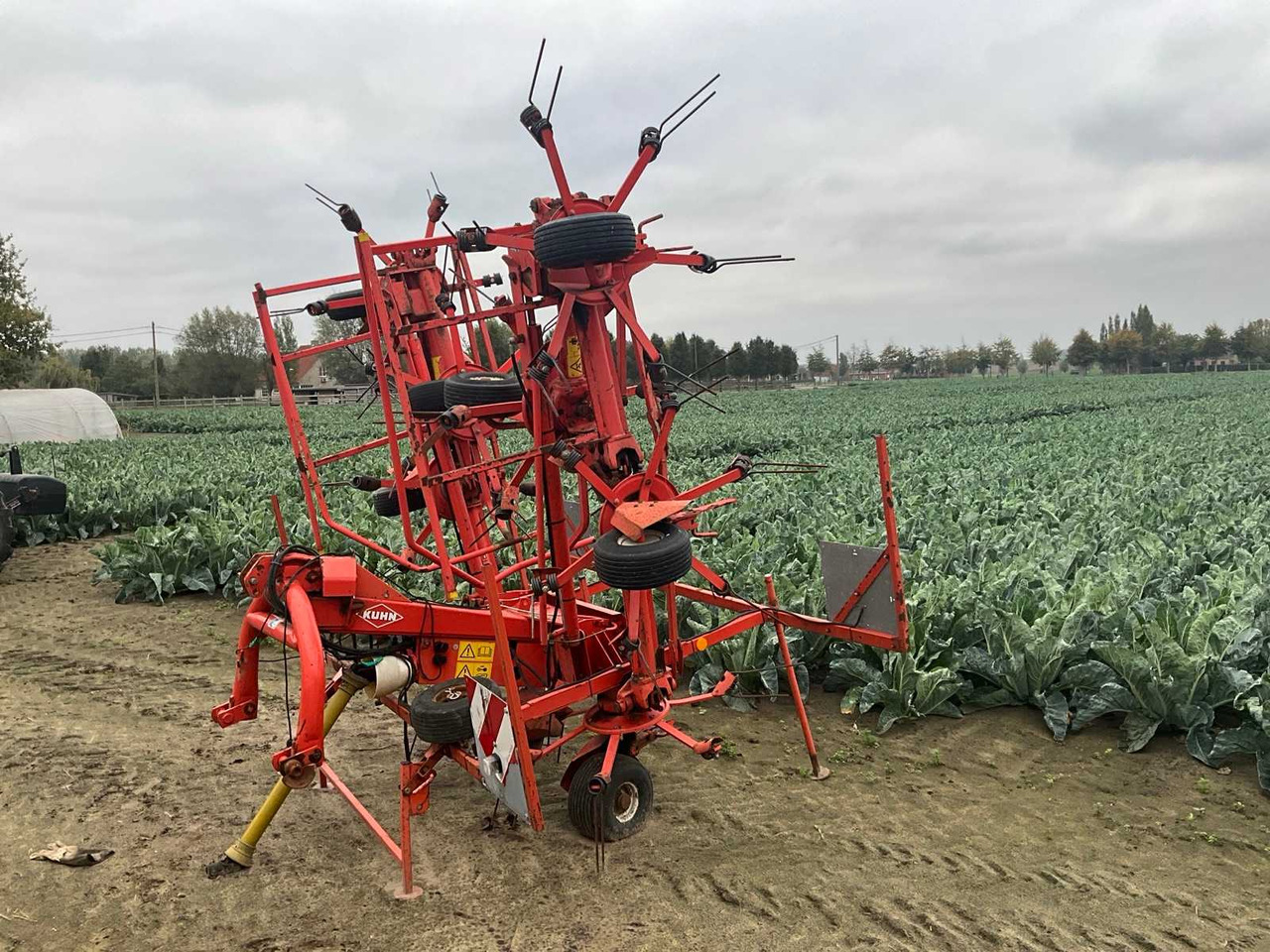 Kuhn GF8501MHO - Szálastakarmány betakarítás gépei: 1 kép. Kuhn GF8501MHO - Szálastakarmány betakarítás gépei: 1 kép.