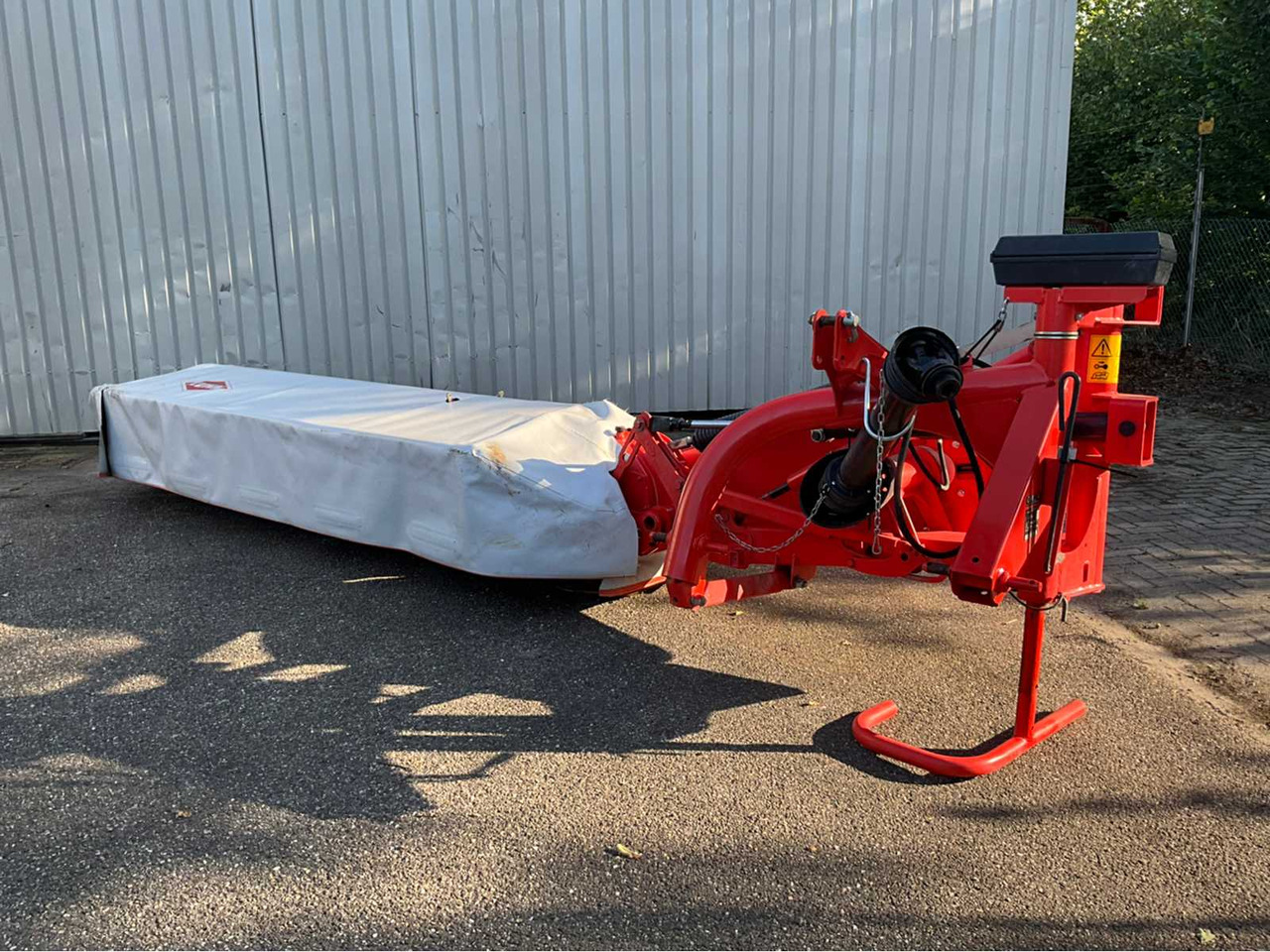 Kuhn GMD355-FF - Szárzúzó/ Mulcsozó: 1 kép. Kuhn GMD355-FF - Szárzúzó/ Mulcsozó: 1 kép.