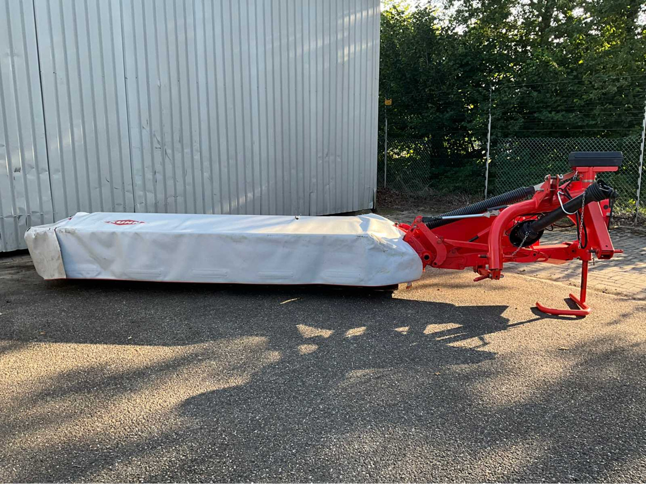Kuhn GMD355-FF - Szárzúzó/ Mulcsozó: 2 kép. Kuhn GMD355-FF - Szárzúzó/ Mulcsozó: 2 kép.