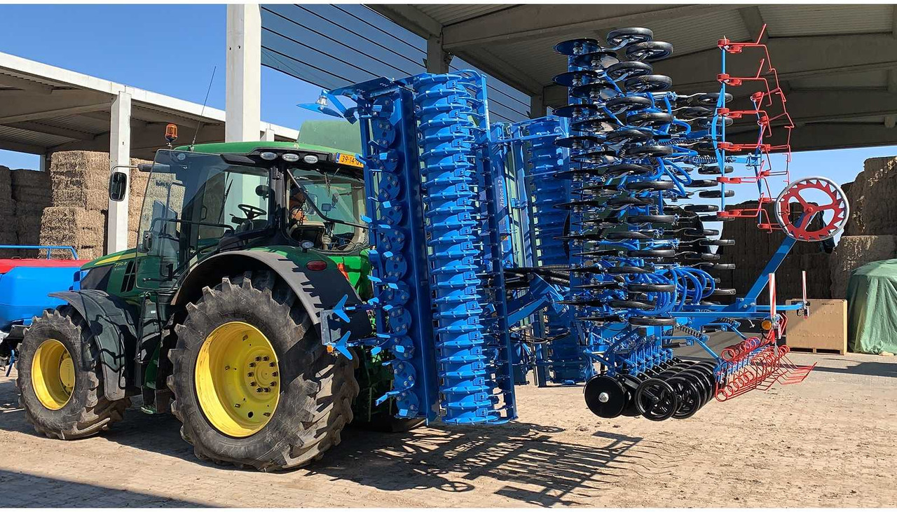 LEMKEN SOLITAIR + ZIRKON + FRONT TANK Solitair 12K/600 + Zirkon 12K/600 + Front Tank Solitair 23 - Vetőgép: 2 kép. LEMKEN SOLITAIR + ZIRKON + FRONT TANK Solitair 12K/600 + Zirkon 12K/600 + Front Tank Solitair 23 - Vetőgép: 2 kép.