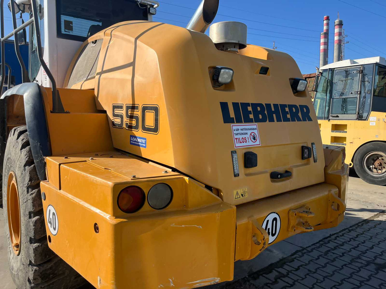 LIEBHERR - L550 - WHEEL LOADER - 2015 - Gumikerekes homlokrakodó: 5 kép. LIEBHERR - L550 - WHEEL LOADER - 2015 - Gumikerekes homlokrakodó: 5 kép.