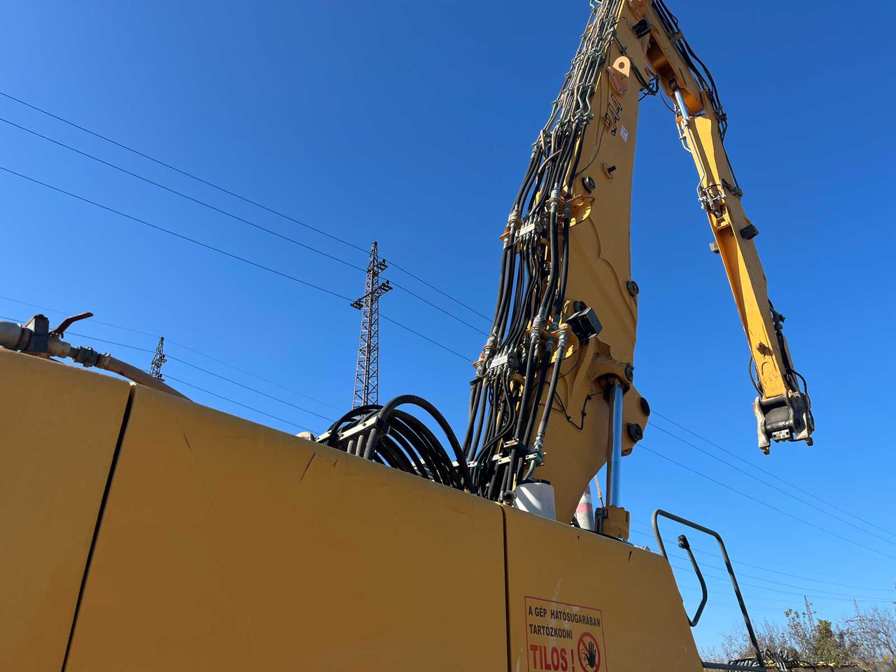 LIEBHERR - R944 BVHHD - TRACKED EXCAVATOR - Kotrógép: 4 kép. LIEBHERR - R944 BVHHD - TRACKED EXCAVATOR - Kotrógép: 4 kép.