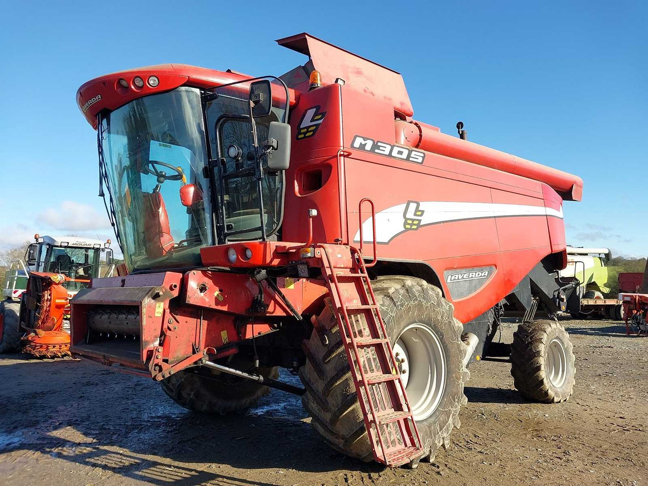 Laverda M305 - Kombájn: 1 kép. Laverda M305 - Kombájn: 1 kép.