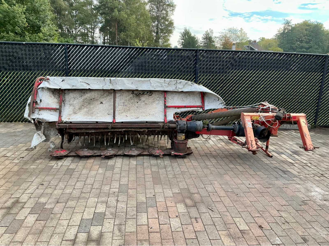 Lely 240TC - Tárcsás borona: 2 kép. Lely 240TC - Tárcsás borona: 2 kép.
