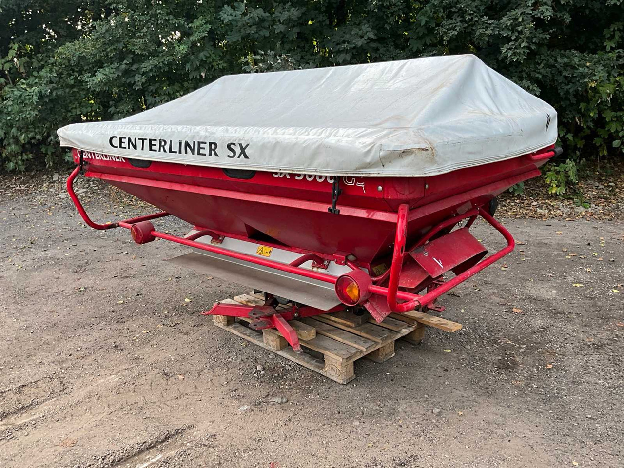Lely Centerline SX 3000 - Műtrágyaszóró: 1 kép. Lely Centerline SX 3000 - Műtrágyaszóró: 1 kép.