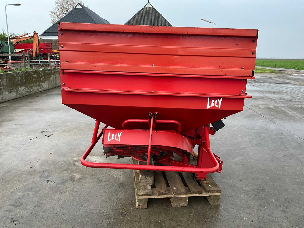 Lely Centerliner SL - Műtrágyaszóró: 5 kép. Lely Centerliner SL - Műtrágyaszóró: 5 kép.