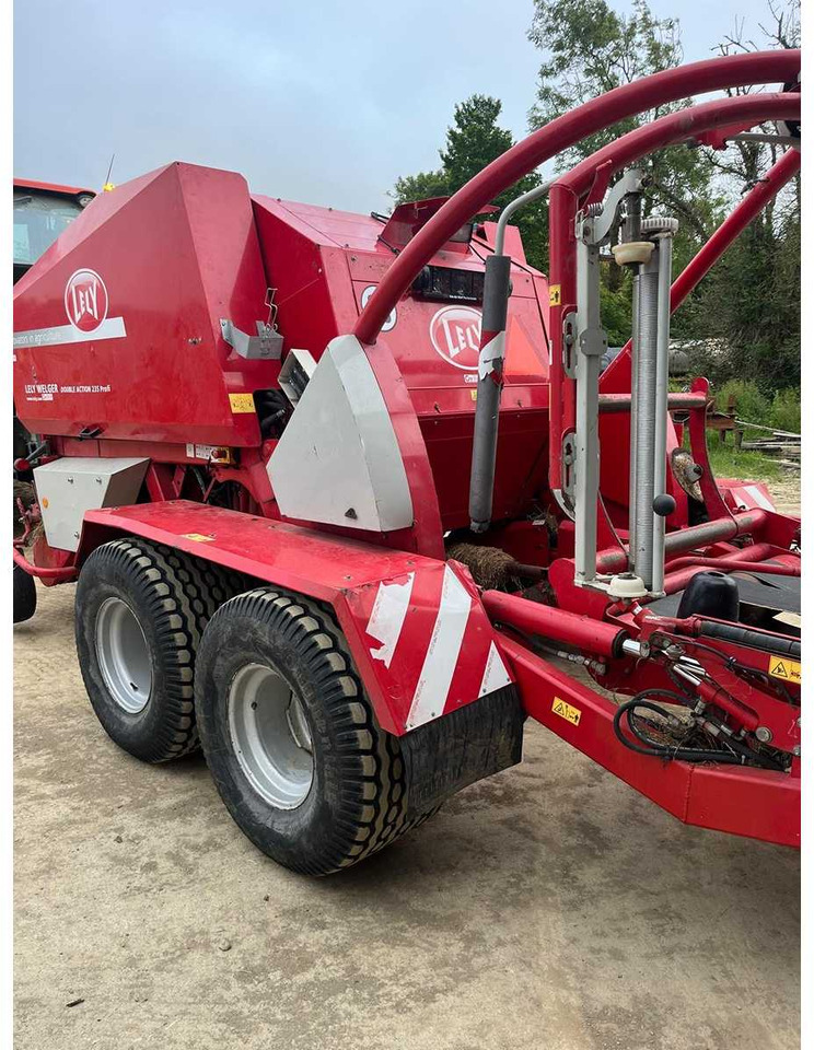 Lely Double Action 235 Profi - Bálázó, Bálacsomagoló: 1 kép. Lely Double Action 235 Profi - Bálázó, Bálacsomagoló: 1 kép.
