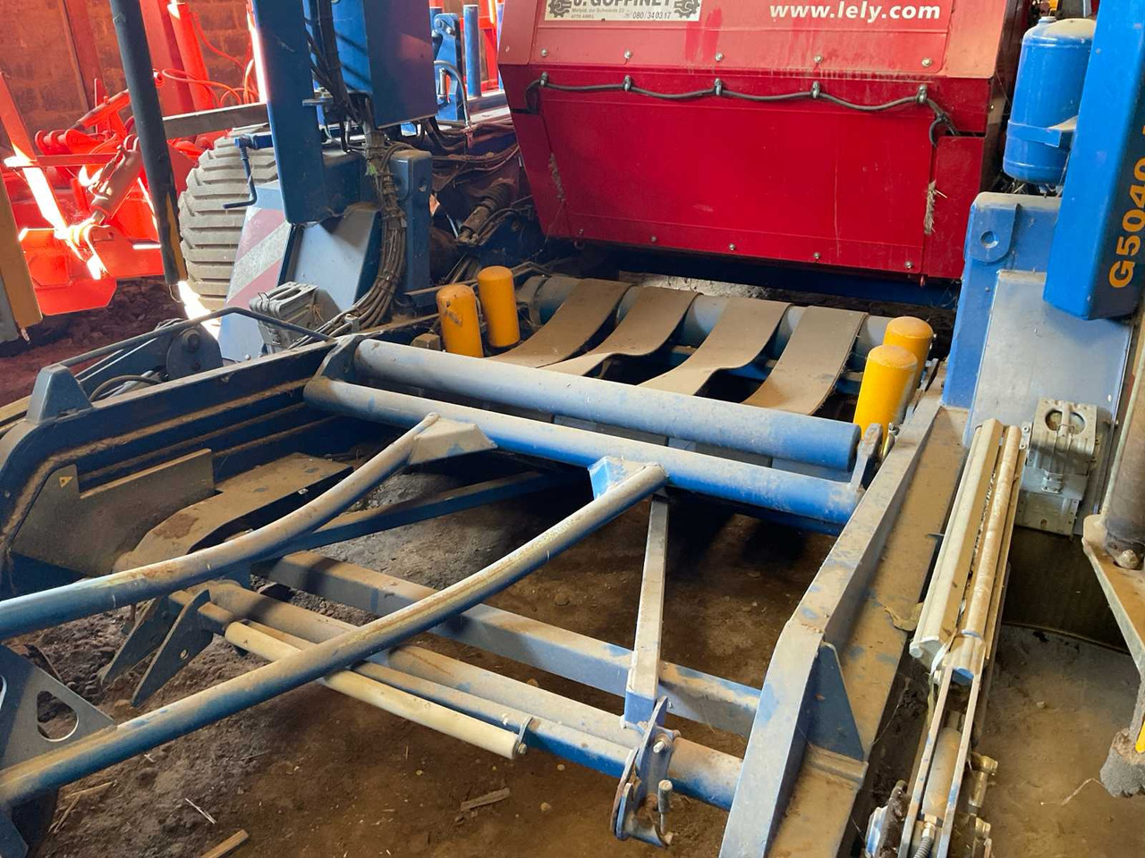 Lely RP 245 Profi - Bálázó: 5 kép. Lely RP 245 Profi - Bálázó: 5 kép.